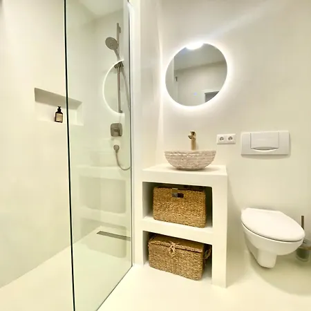 Apartment Mit Balkon & Parkplatz Im Zentrum