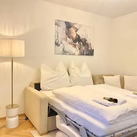Apartment Mit Balkon & Parkplatz Im Zentrum