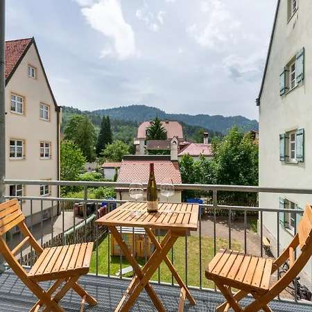 Mit Balkon I Tiefgarage I Zentrum Апартаменты Фюссен