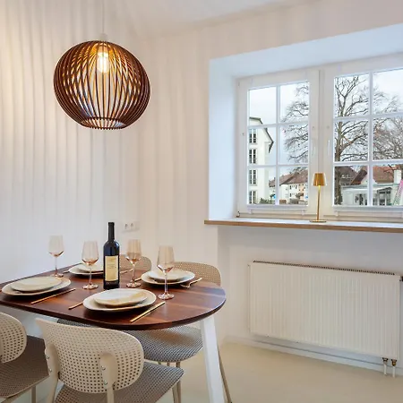 Apartment Mit Balkon & Parkplatz Im Zentrum Fussen