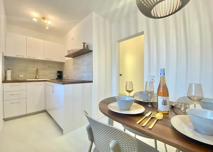 Appartement Apartment Mit Balkon & Parkplatz Im Zentrum Fuessen Füssen