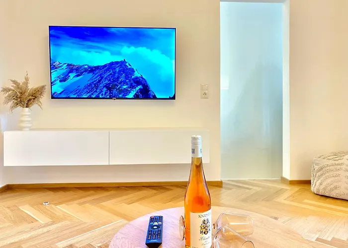 Apartment Mit Balkon & Parkplatz Im Zentrum Fuessen Appartement *