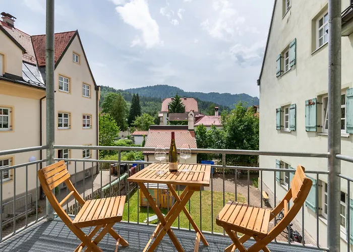 Mit Balkon & Parkplatz Im Zentrum דירה Füssen