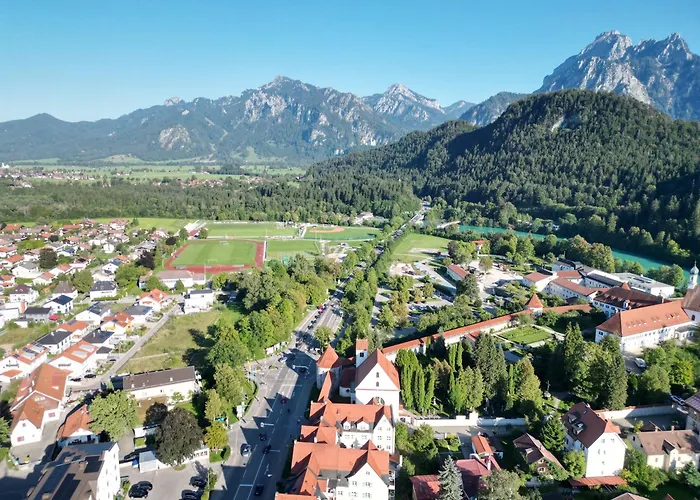 Apartment Mit Balkon & Parkplatz Im Zentrum Fuessen Appartement